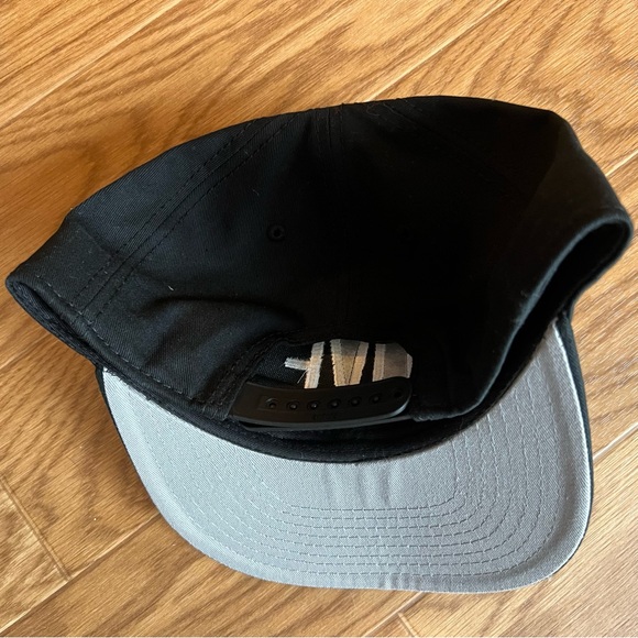 LOVE black baseball cap Otto brand - Picture 4 of 5